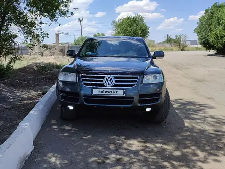 Volkswagen Touareg 2004 года за 5 500 000 тг. в Сатпаев – фото 3