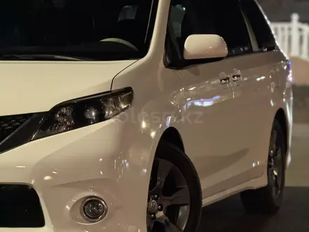 Toyota Sienna 2014 года за 7 800 000 тг. в Атырау – фото 13