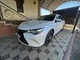 Toyota Camry 2015 годаfor10 500 000 тг. в Шымкент – фото 2