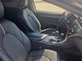 Toyota Camry 2018 годаүшін12 100 000 тг. в Алматы – фото 8