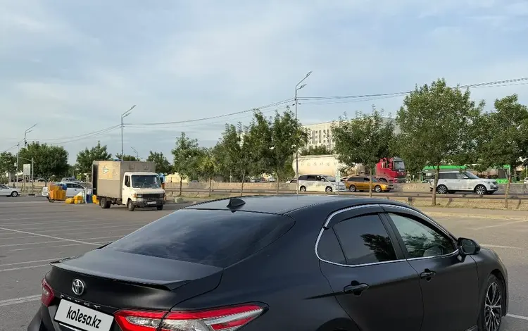 Toyota Camry 2018 годаүшін12 100 000 тг. в Алматы
