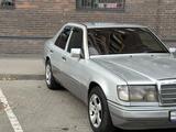 Mercedes-Benz E 320 1993 годаүшін2 150 000 тг. в Астана – фото 4