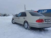 Mercedes-Benz E 230 1995 годаfor2 100 000 тг. в Астана