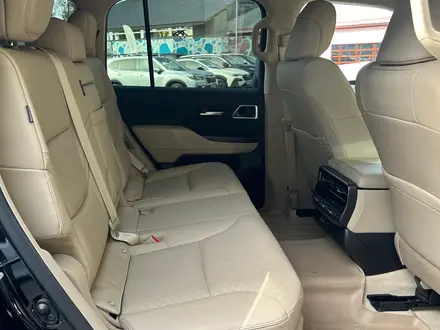 Toyota Land Cruiser Premium 2025 года за 63 090 000 тг. в Алматы – фото 19