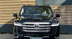 Toyota Land Cruiser Premium 2025 года за 63 090 000 тг. в Алматы – фото 2