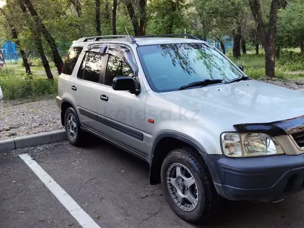 Honda CR-V 1997 года за 3 700 000 тг. в Усть-Каменогорск – фото 2