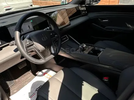 BYD Qin L DM-i Beyond 2025 года за 9 900 000 тг. в Алматы – фото 10