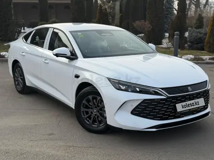 BYD Qin L DM-i Beyond 2025 года за 9 900 000 тг. в Алматы – фото 24