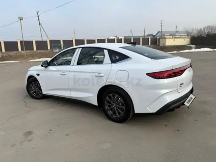 BYD Qin L DM-i Beyond 2025 года за 9 900 000 тг. в Алматы – фото 2