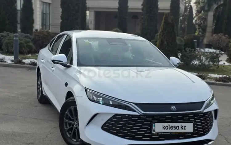 BYD Qin L DM-i Beyond 2025 года за 9 900 000 тг. в Алматы