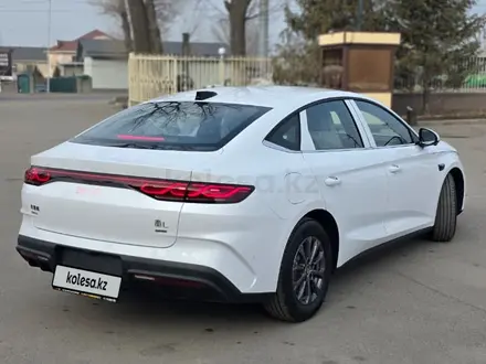 BYD Qin L DM-i Beyond 2025 года за 9 900 000 тг. в Алматы – фото 39