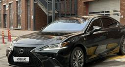 Lexus ES 250 2019 года за 23 500 000 тг. в Алматы – фото 2