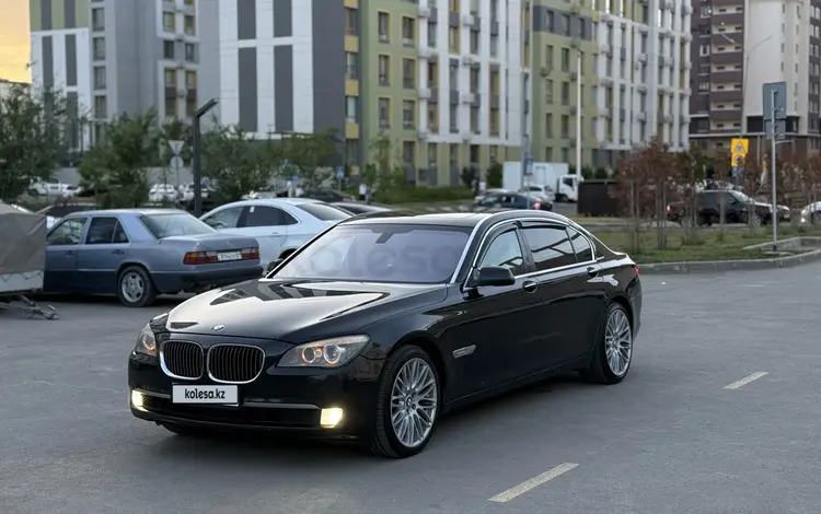 BMW 750 2010 года за 12 000 000 тг. в Астана