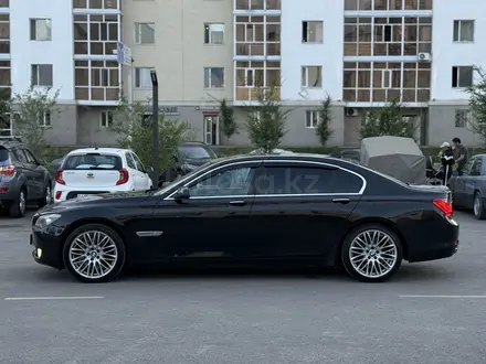 BMW 750 2010 года за 12 000 000 тг. в Астана – фото 3