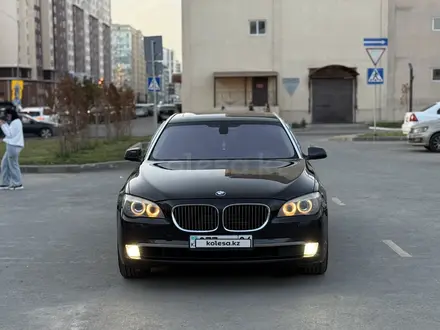 BMW 750 2010 года за 12 000 000 тг. в Астана – фото 11