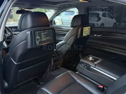 BMW 750 2010 года за 12 000 000 тг. в Астана – фото 16