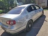 Volkswagen Passat 2006 годаүшін2 650 000 тг. в Костанай – фото 3