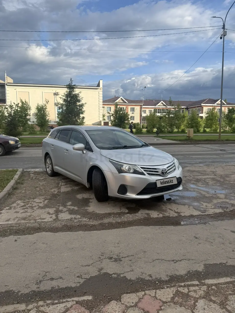 Toyota Avensis, 2013