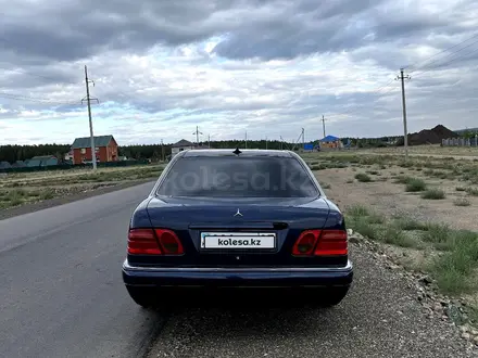 Mercedes-Benz E 240 1999 года за 2 700 000 тг. в Астана – фото 19