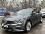 Volkswagen Passat 2017 годаүшін7 700 000 тг. в Алматы