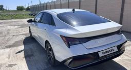 Hyundai Elantra 2023 года за 8 700 000 тг. в Атбасар