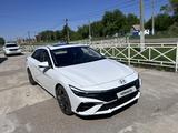 Hyundai Elantra 2023 года за 8 700 000 тг. в Атбасар – фото 4
