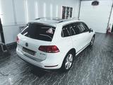 Volkswagen Touareg 2014 годаүшін12 000 000 тг. в Атырау – фото 2