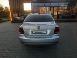 Volkswagen Polo 2015 года за 3 500 000 тг. в Актобе – фото 2