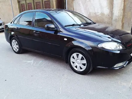 Daewoo Gentra 2014 года за 3 300 000 тг. в Шымкент – фото 2