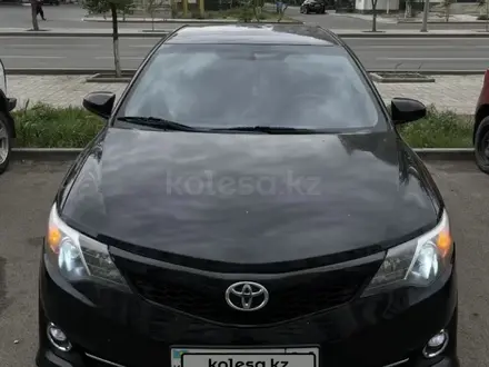 Toyota Camry 2013 годаүшін7 200 000 тг. в Атырау