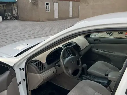 Toyota Camry 2004 года за 4 500 000 тг. в Мерке – фото 16