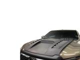 Капот для Toyota Hilux с отверстием для молдинга за 76 800 тг. в Алматы