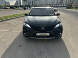 Toyota Camry 2018 годаүшін11 800 000 тг. в Астана – фото 3