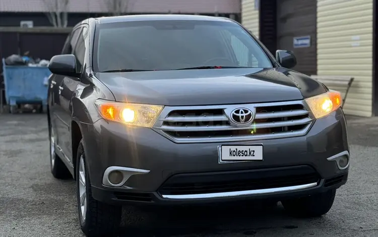 Toyota Highlander 2011 года за 8 500 000 тг. в Атырау