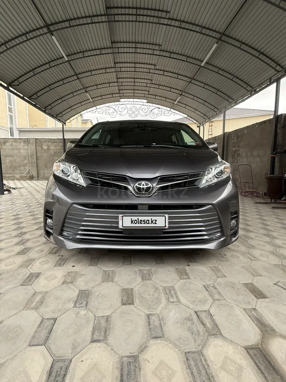 Toyota Sienna, 2018