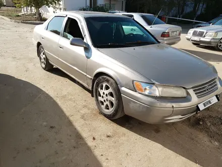 Toyota Camry 1999 года за 3 350 000 тг. в Жезказган – фото 2