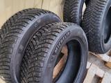 Мишлен икс айс 4 размер 18 235 60 шипы за 350 000 тг. в Караганда