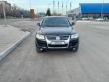 Volkswagen Touareg 2007 года за 6 700 000 тг. в Караганда – фото 2