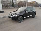 Volkswagen Touareg 2007 года за 6 700 000 тг. в Караганда