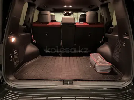 Toyota Land Cruiser 2021 года за 47 000 000 тг. в Алматы – фото 15