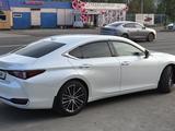 Lexus ES 250 2023 года за 23 500 000 тг. в Павлодар