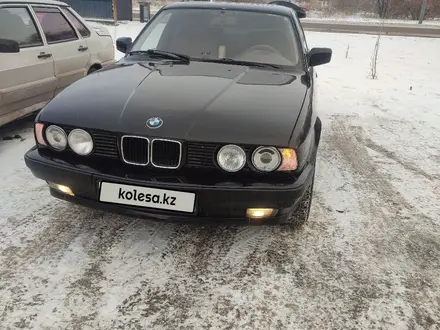 BMW 525 1990 года за 2 300 000 тг. в Караганда