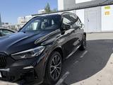 BMW X5 2019 года за 29 000 000 тг. в Астана – фото 2