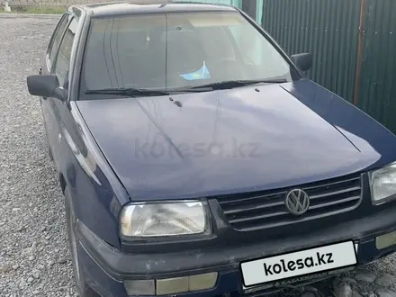 Volkswagen Vento 1995 года за 1 000 000 тг. в Шымкент – фото 2