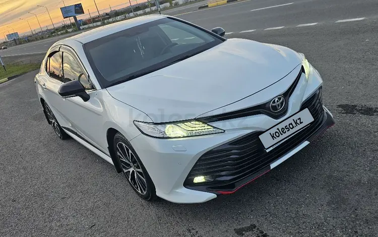 Toyota Camry 2021 года за 14 600 000 тг. в Кокшетау