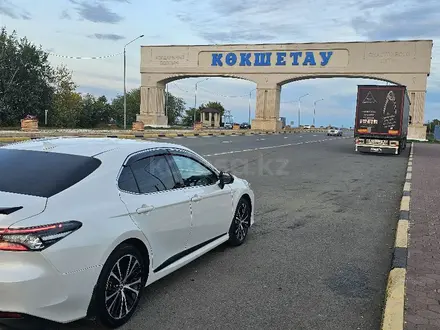 Toyota Camry 2021 года за 14 600 000 тг. в Кокшетау – фото 4