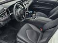 Toyota Camry 2021 года за 14 600 000 тг. в Кокшетау – фото 9