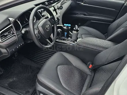 Toyota Camry 2021 года за 14 600 000 тг. в Кокшетау – фото 9