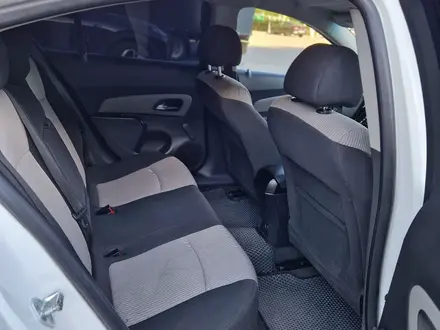 Chevrolet Cruze 2011 года за 3 200 000 тг. в Астана – фото 7