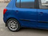 Skoda Fabia 2013 года за 3 800 000 тг. в Актау – фото 4